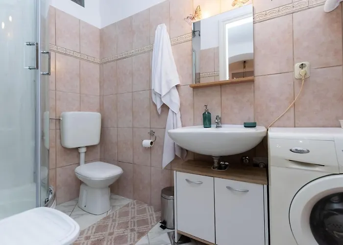 Jelena Delta Apartman *