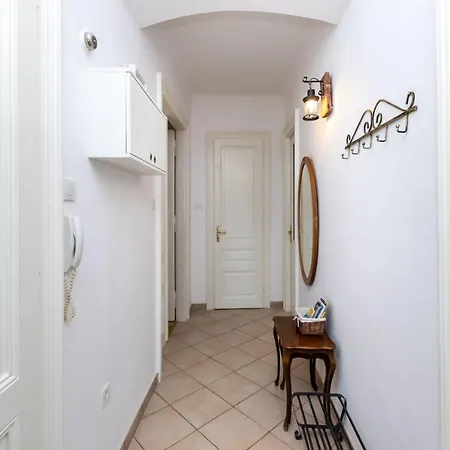 Jelena Delta Apartment