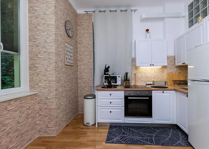 Jelena Delta アパート